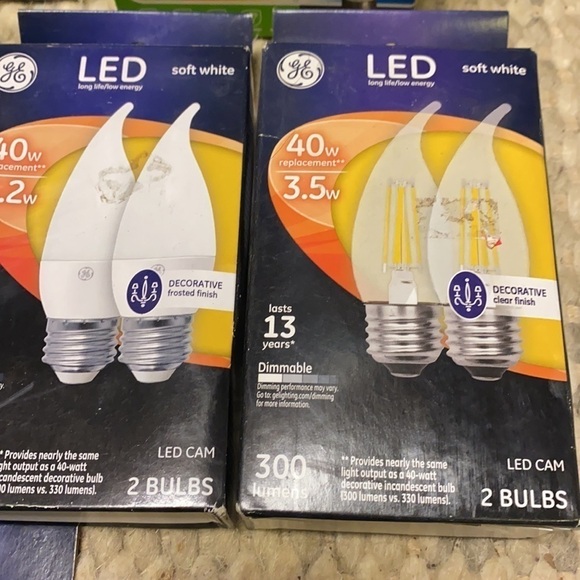 LED Lightbulb Bundle - Picture 2 of 7